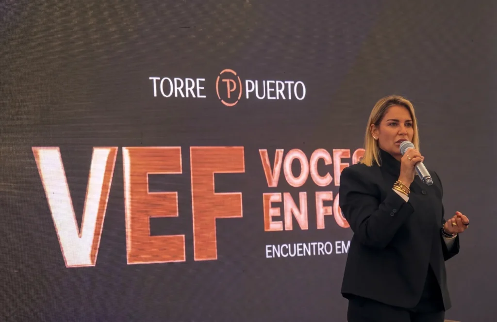 María José Correa evento en Country Plaza Santa Fe